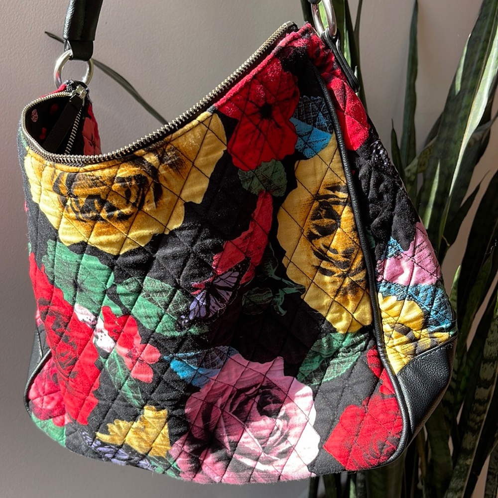 Vera Bradley bag with great floral pop design
